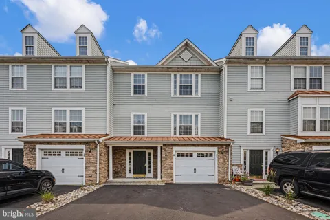 22 PIER POINT DRIVE