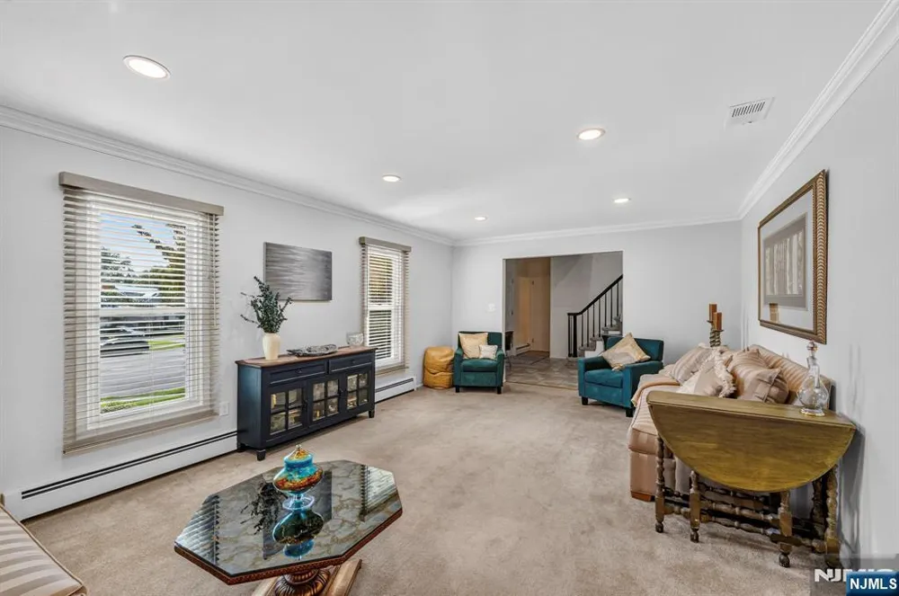 26 Coppola Court Clifton, NJ 07013