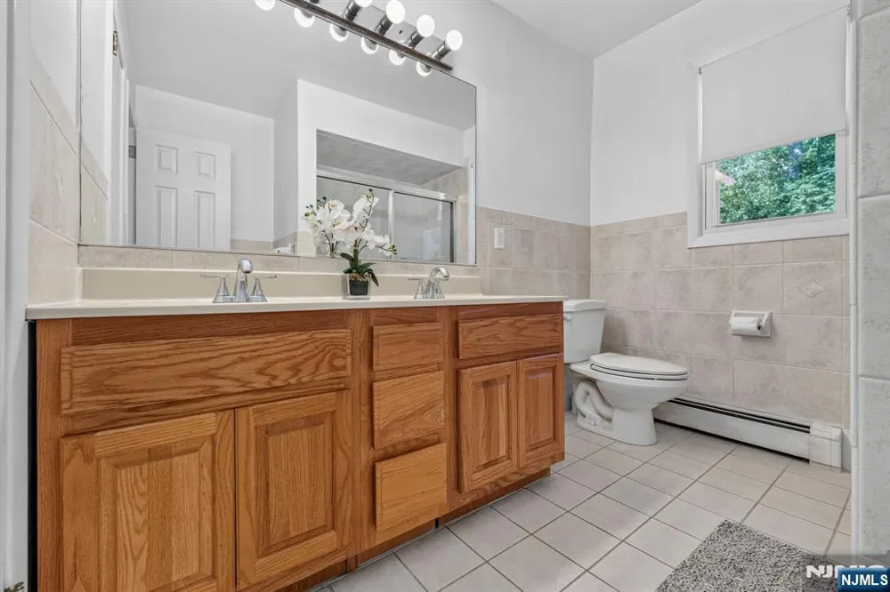 26 Coppola Court Clifton, NJ 07013