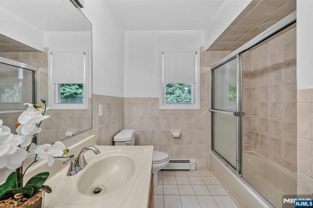 26 Coppola Court Clifton, NJ 07013