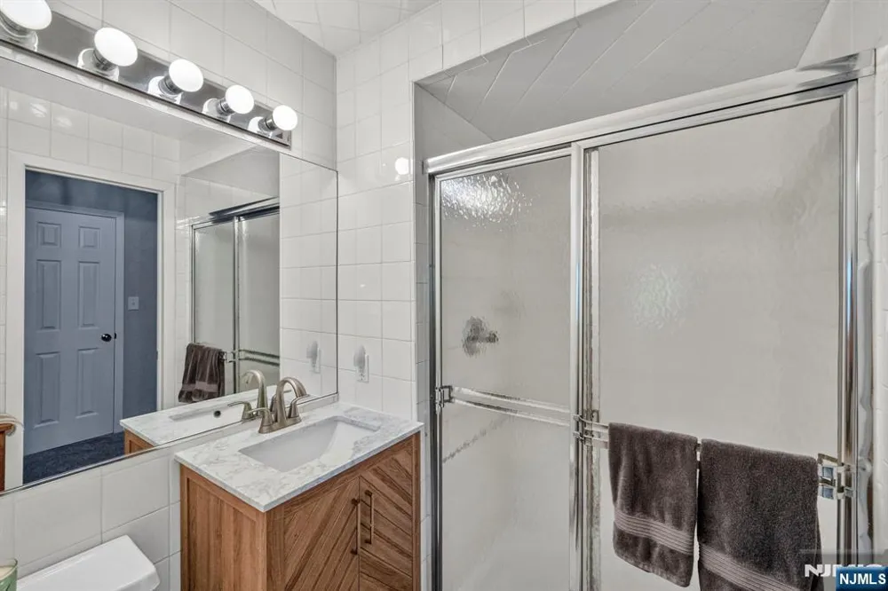 26 Coppola Court Clifton, NJ 07013