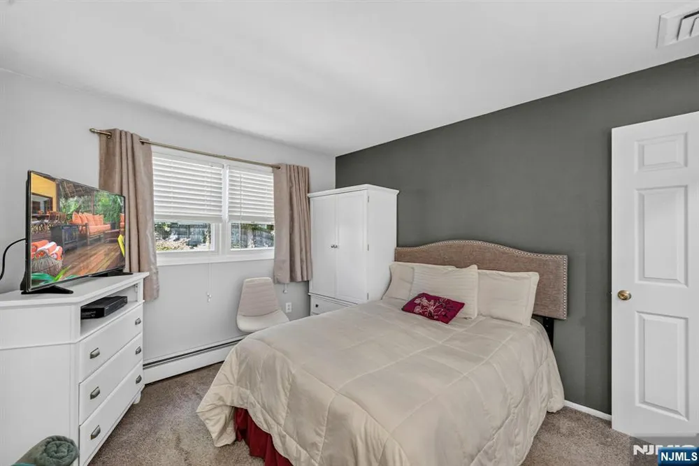 26 Coppola Court Clifton, NJ 07013