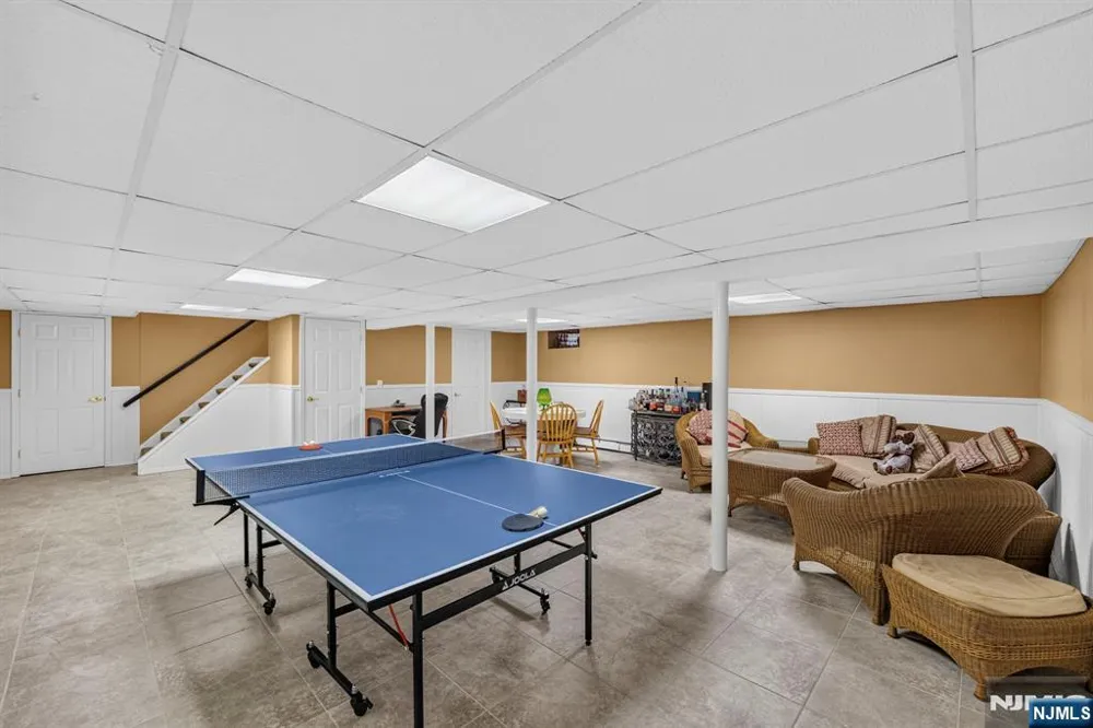 26 Coppola Court Clifton, NJ 07013