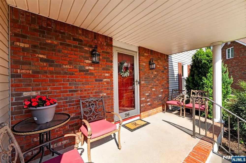 26 Coppola Court Clifton, NJ 07013