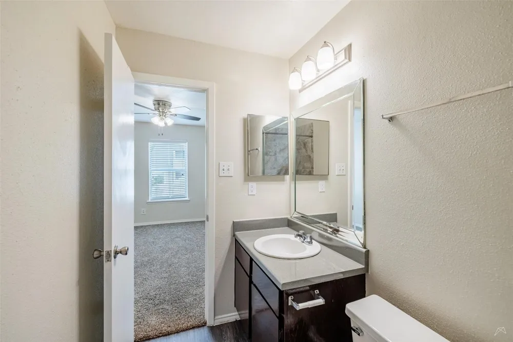 2809 W William Cannon Drive #E201 Austin, TX 78745