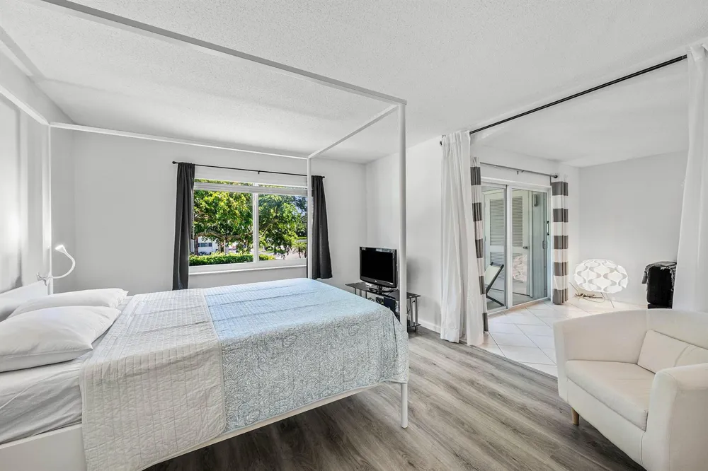 207 Tropic Isle Drive #208 Delray Beach, FL 33483