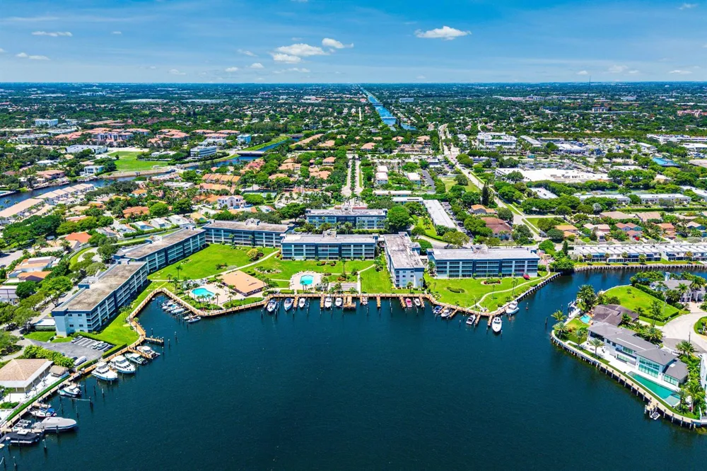 207 Tropic Isle Drive #208 Delray Beach, FL 33483