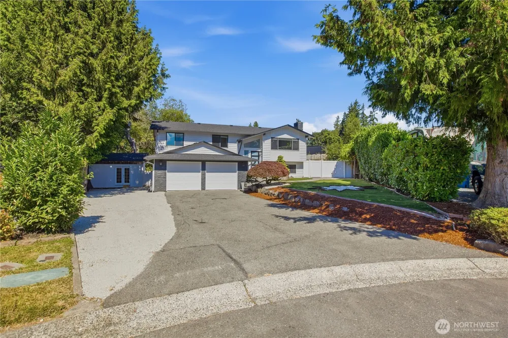 4525 149th Place SW Lynnwood, WA 98087