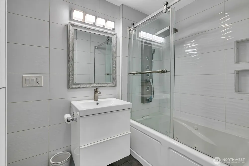 4525 149th Place SW Lynnwood, WA 98087