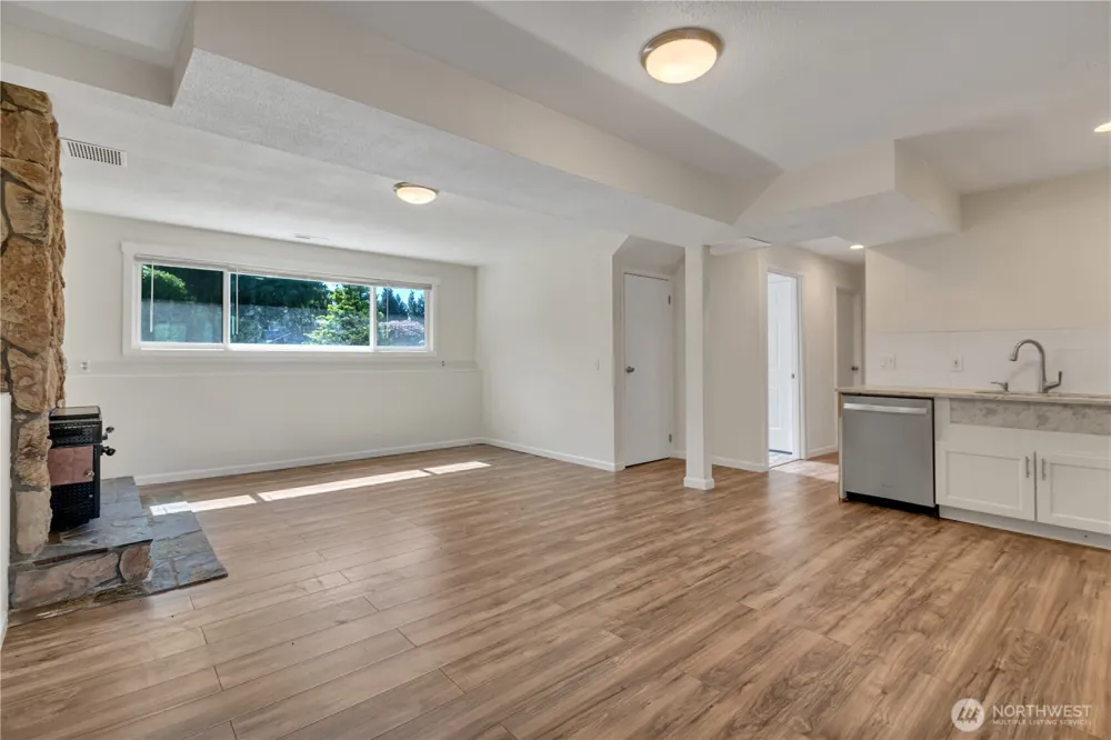 4525 149th Place SW Lynnwood, WA 98087