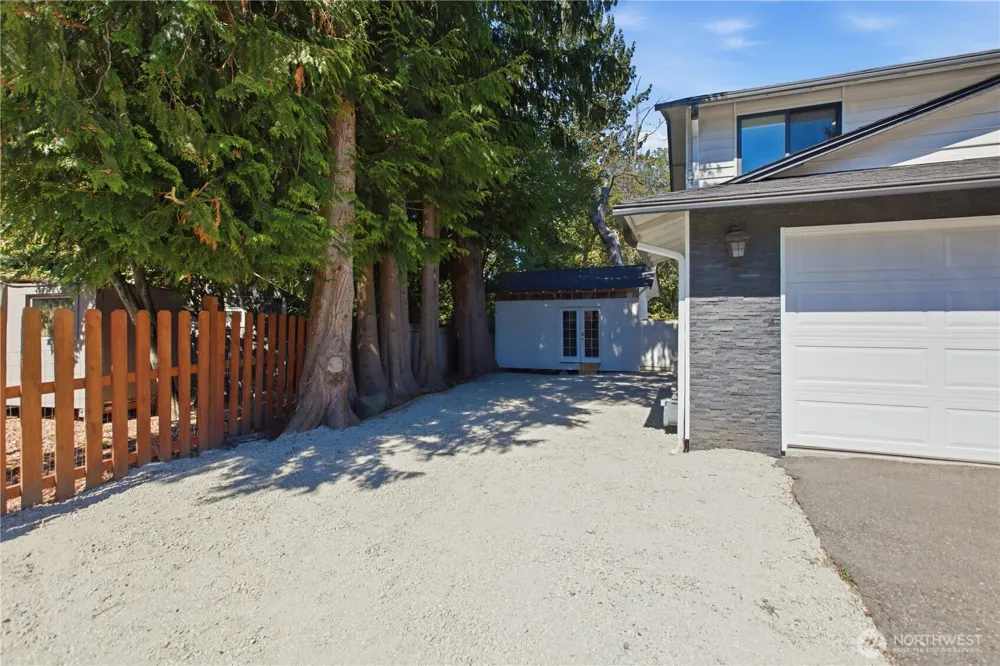 4525 149th Place SW Lynnwood, WA 98087