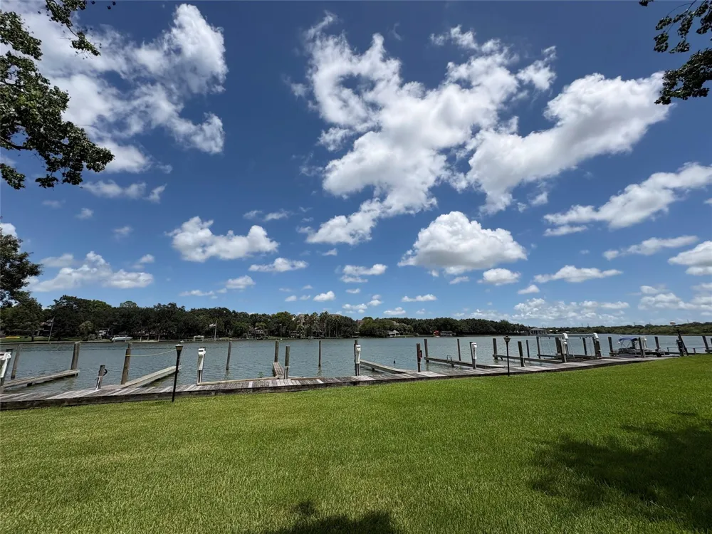 18809 Egret Bay Boulevard #214 Webster, TX 77058