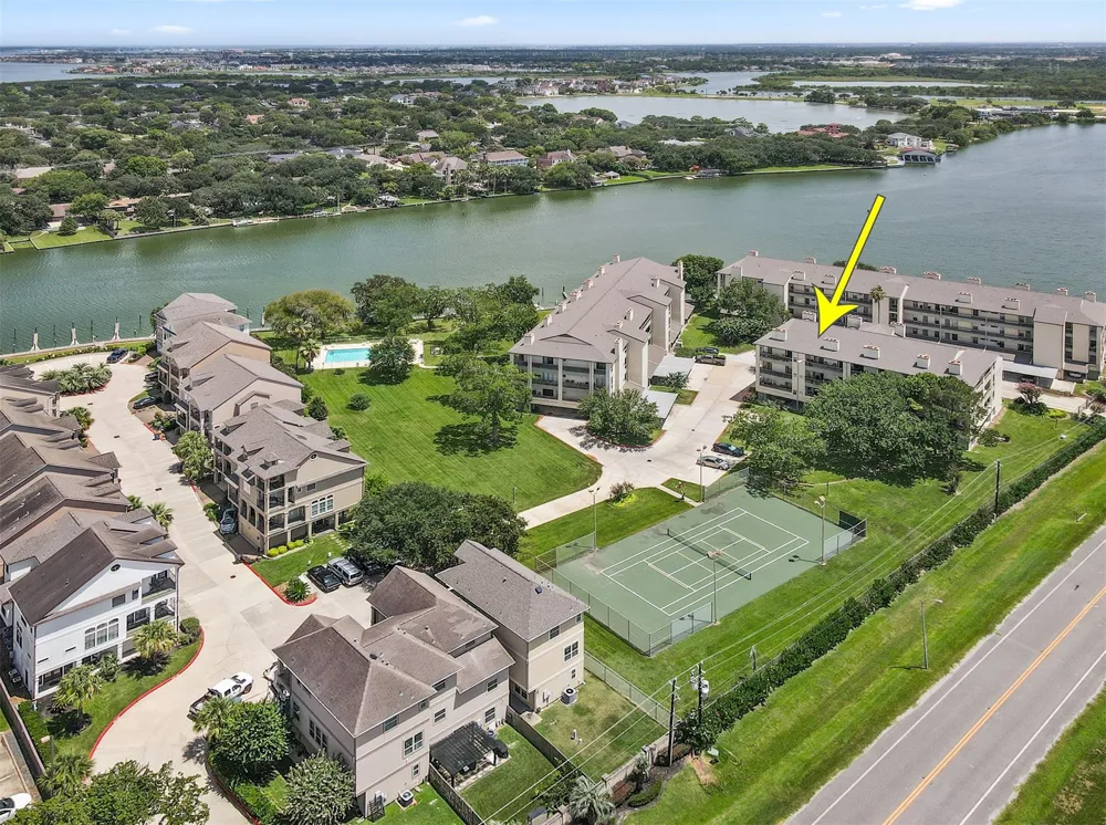 18809 Egret Bay Boulevard #214 Webster, TX 77058