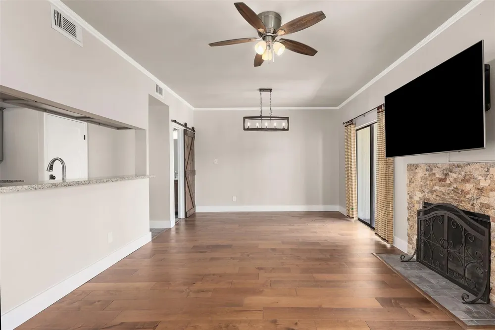 18809 Egret Bay Boulevard #214 Webster, TX 77058