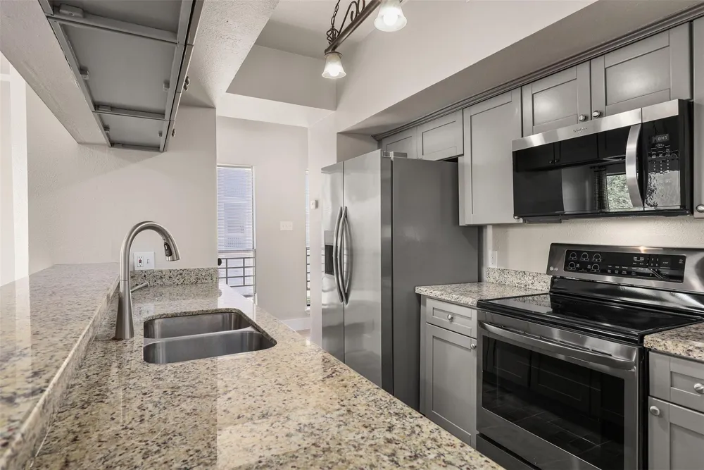 18809 Egret Bay Boulevard #214 Webster, TX 77058
