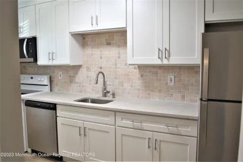 53 White Street #B