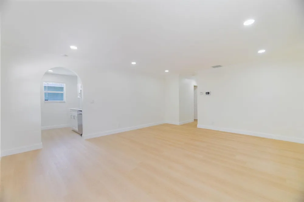 2831 SEACREST BOULEVARD Boynton Beach, FL 33435