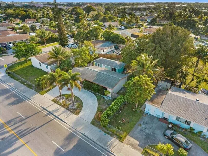 2831 SEACREST BOULEVARD Boynton Beach, FL 33435