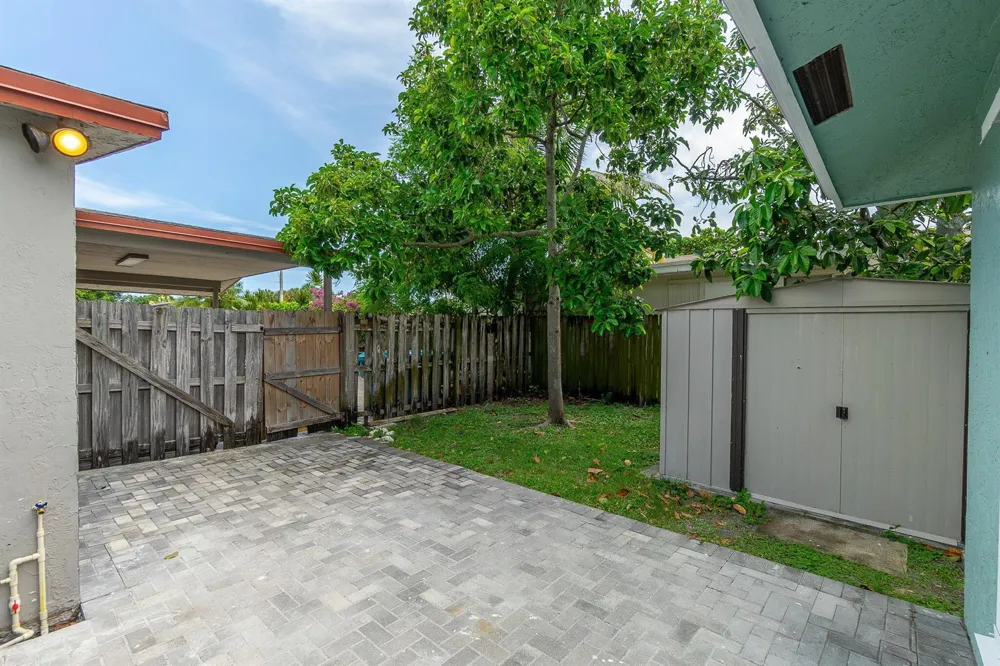 2831 SEACREST BOULEVARD Boynton Beach, FL 33435
