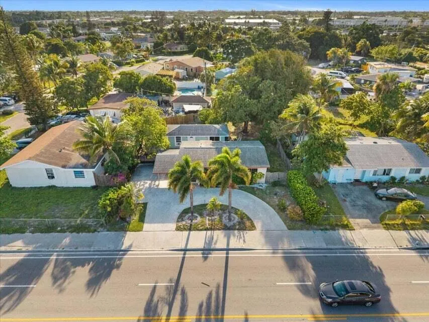2831 SEACREST BOULEVARD Boynton Beach, FL 33435