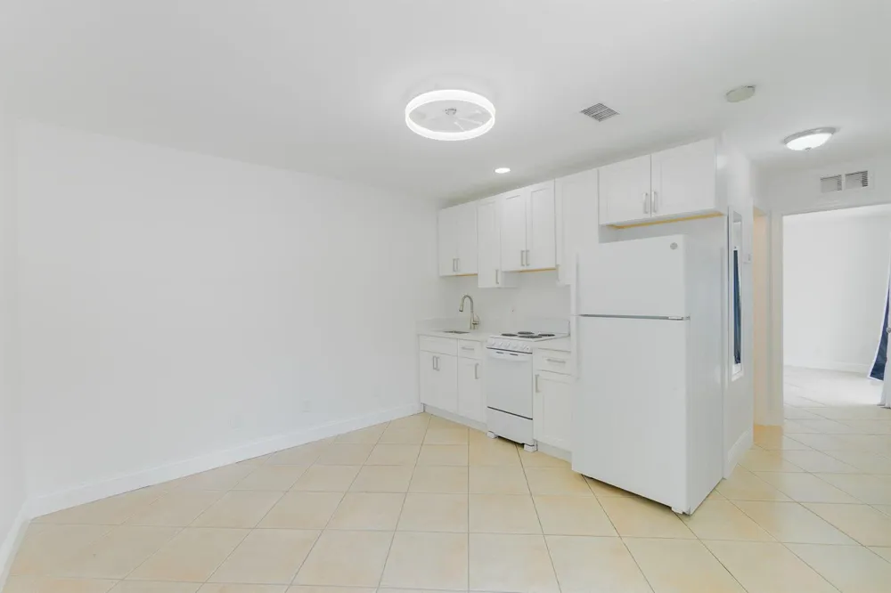 2831 SEACREST BOULEVARD Boynton Beach, FL 33435