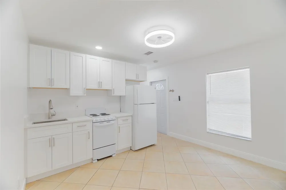 2831 SEACREST BOULEVARD Boynton Beach, FL 33435