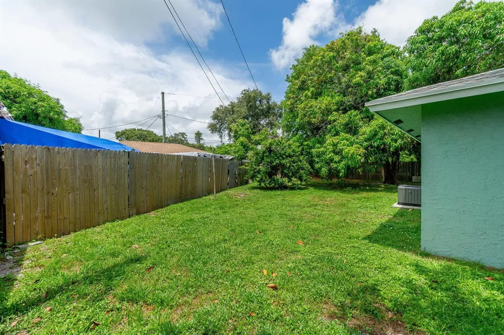 2831 SEACREST BOULEVARD Boynton Beach, FL 33435
