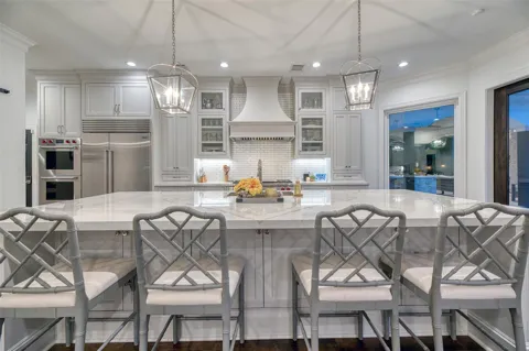 923 Chinquapin Place