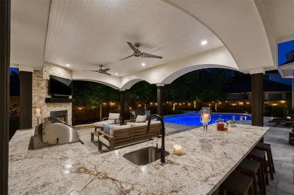 923 Chinquapin Place Houston, TX 77094