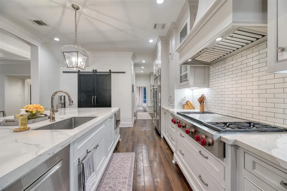 923 Chinquapin Place Houston, TX 77094