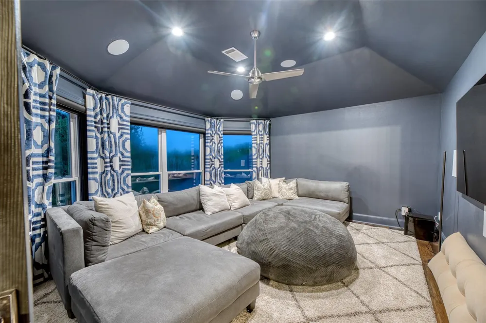 923 Chinquapin Place Houston, TX 77094