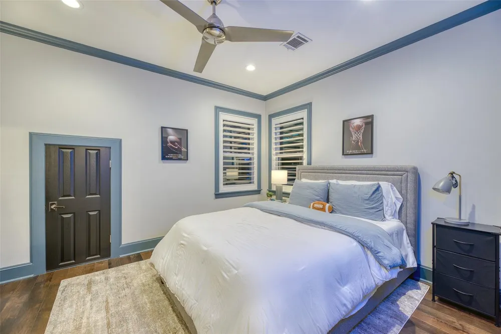 923 Chinquapin Place Houston, TX 77094