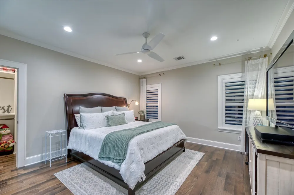 923 Chinquapin Place Houston, TX 77094