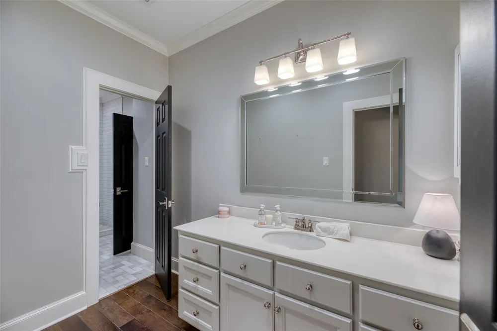 923 Chinquapin Place Houston, TX 77094