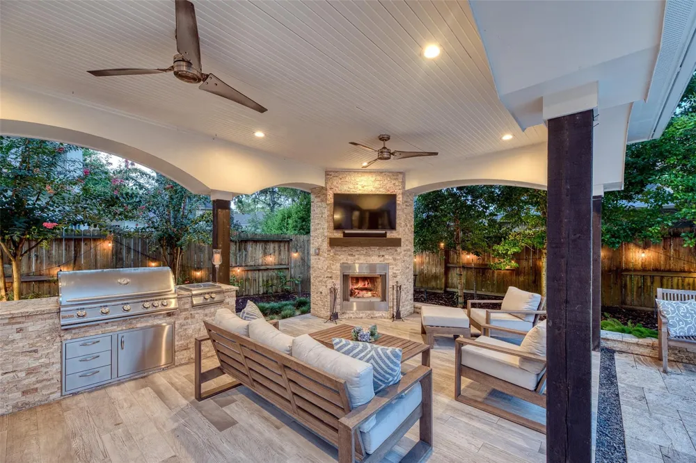 923 Chinquapin Place Houston, TX 77094