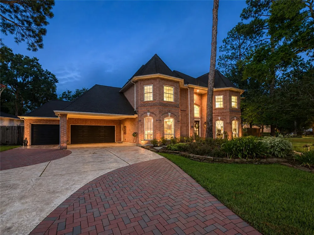 923 Chinquapin Place Houston, TX 77094