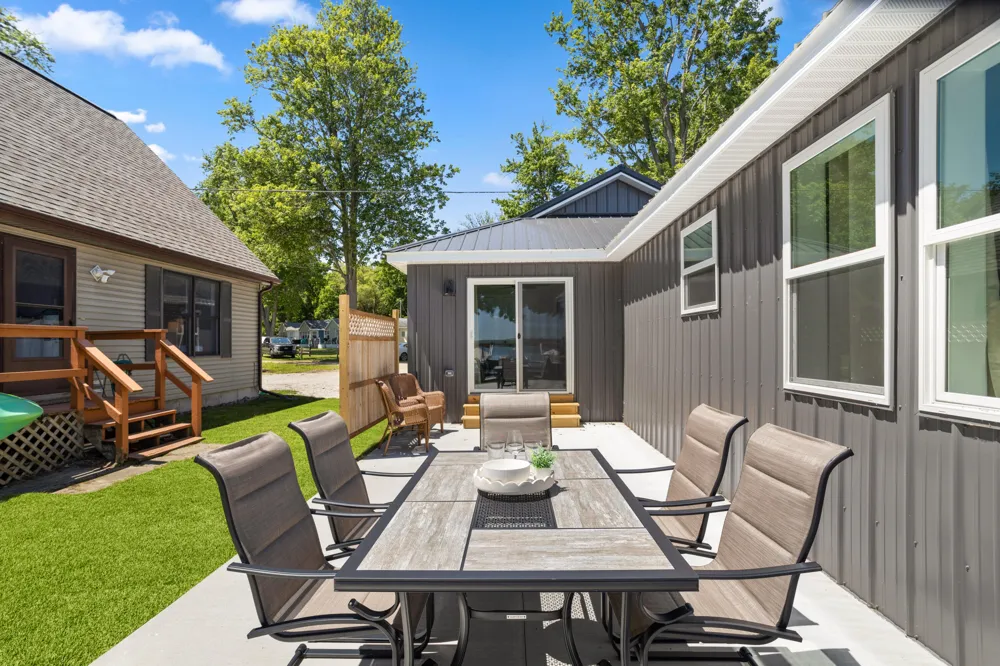 2751 Russell Drive Wayland, MI 49348