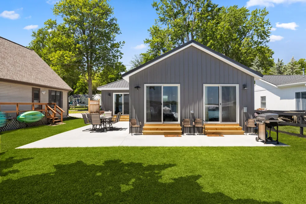 2751 Russell Drive Wayland, MI 49348