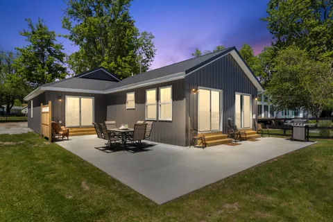 2751 Russell Drive