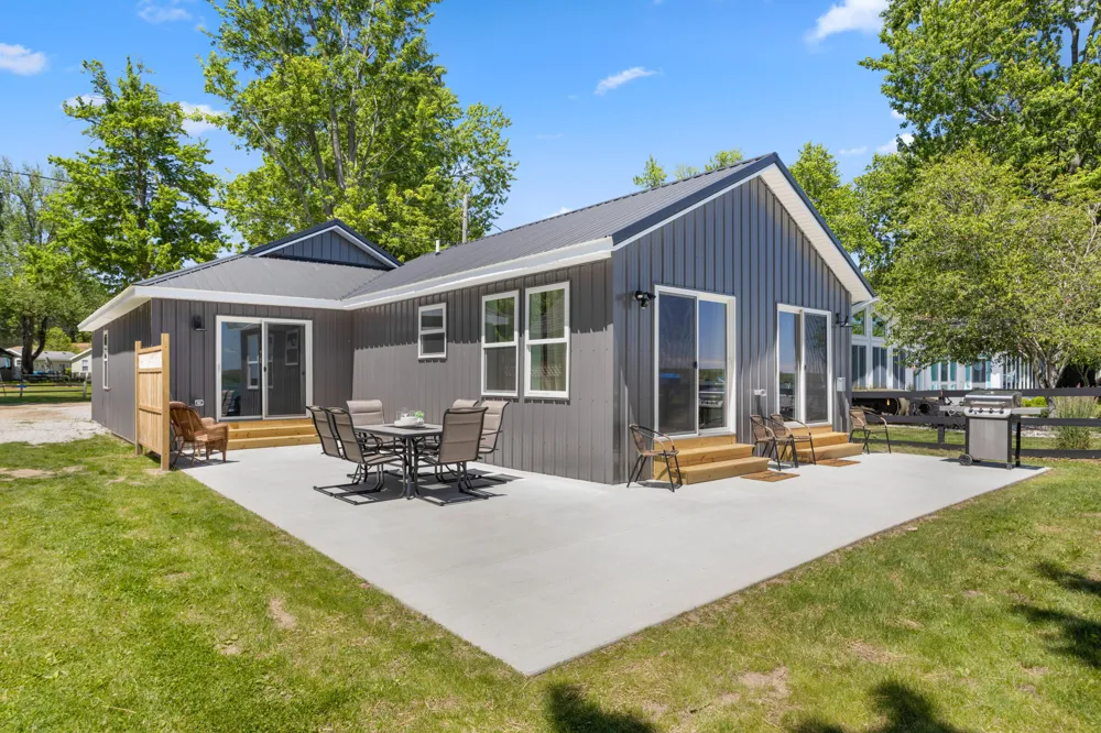 2751 Russell Drive Wayland, MI 49348