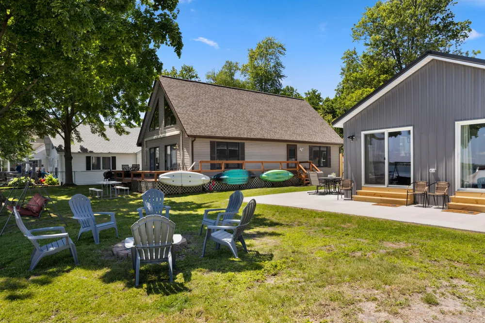 2751 Russell Drive Wayland, MI 49348