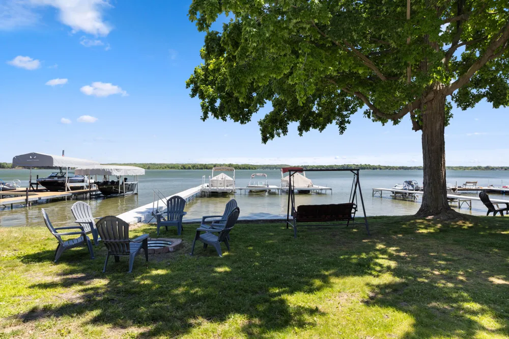 2751 Russell Drive Wayland, MI 49348