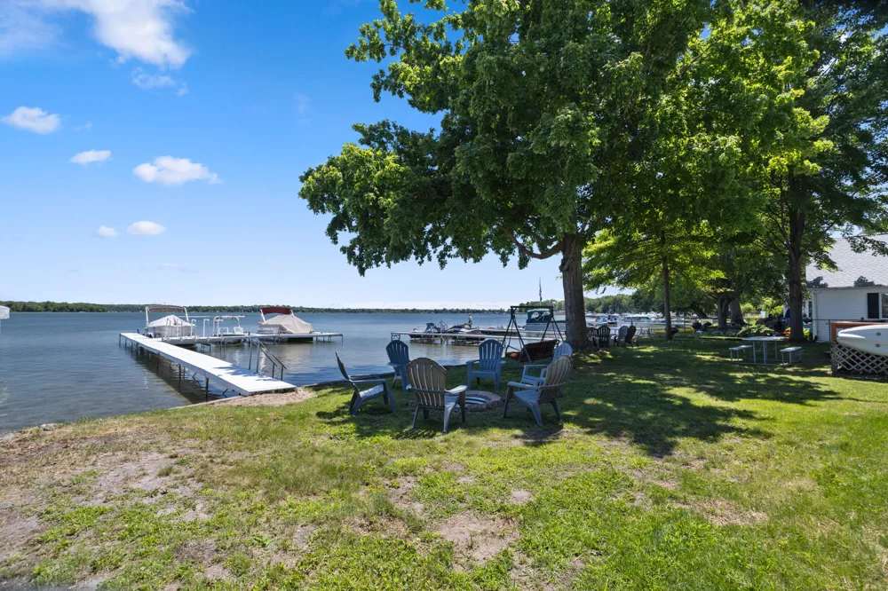 2751 Russell Drive Wayland, MI 49348