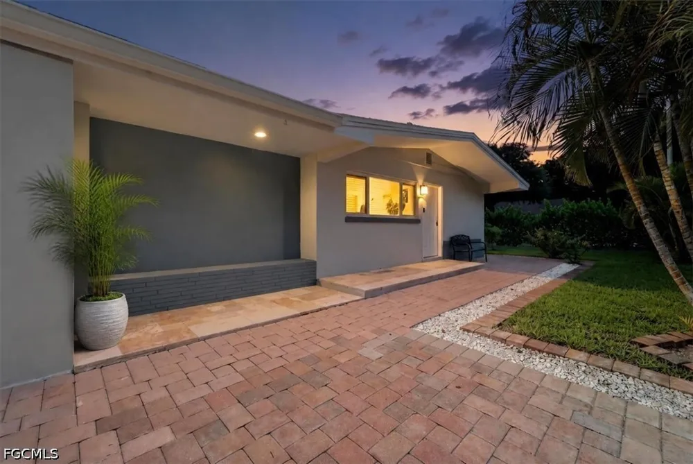 Winkler Avenue Fort Myers, FL 33901