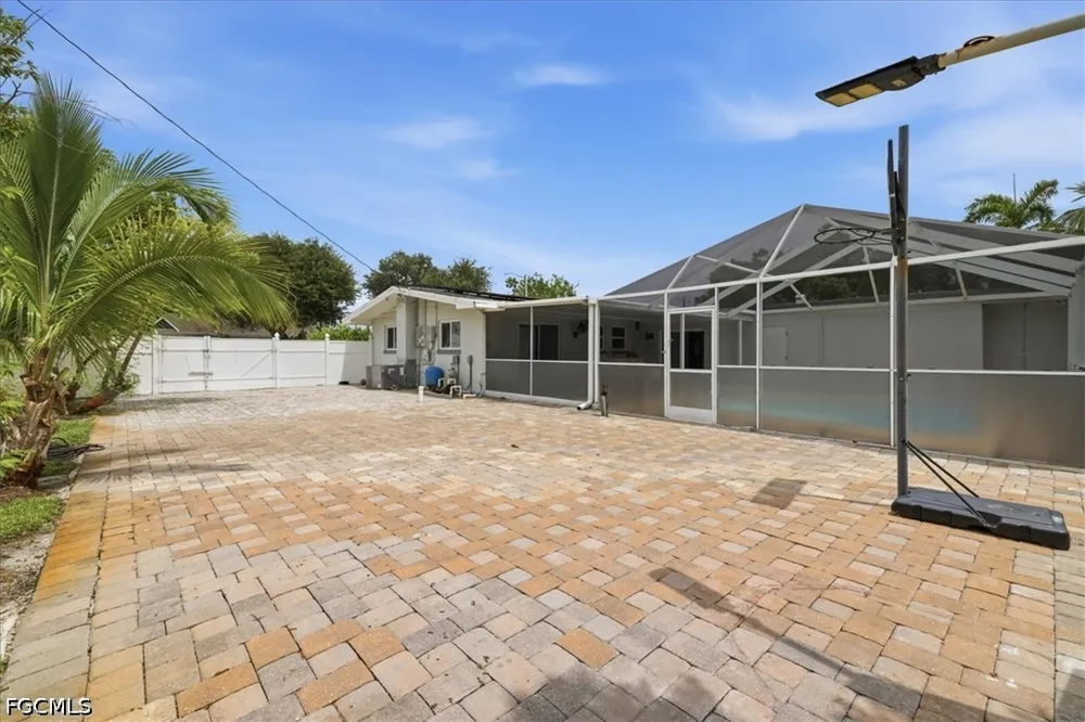 Winkler Avenue Fort Myers, FL 33901