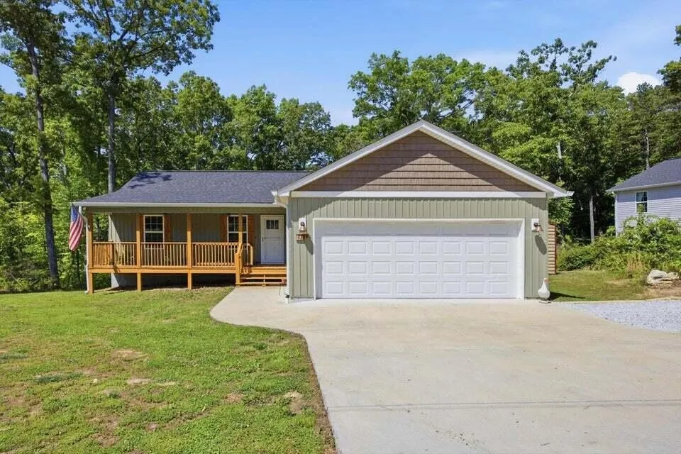 2704 Quarles Road Rocky Face, GA 30740