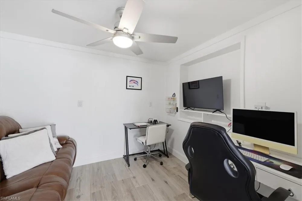 1821 Winkler Avenue Fort Myers, FL 33901