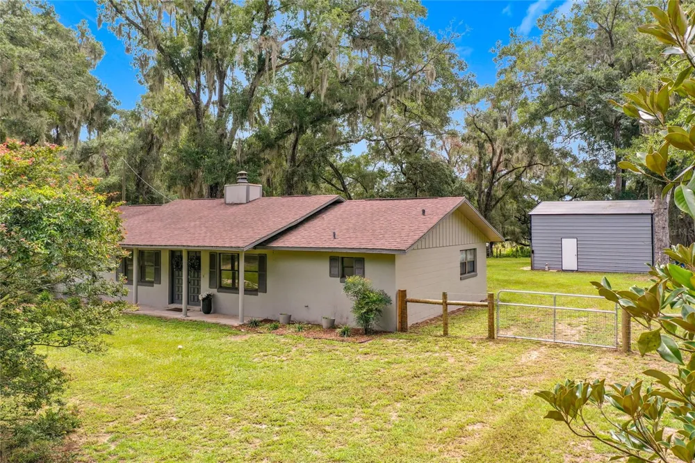 26586 SE HIGHWAY 42 Umatilla, FL 32784