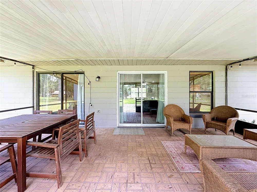 26586 SE HIGHWAY 42 Umatilla, FL 32784