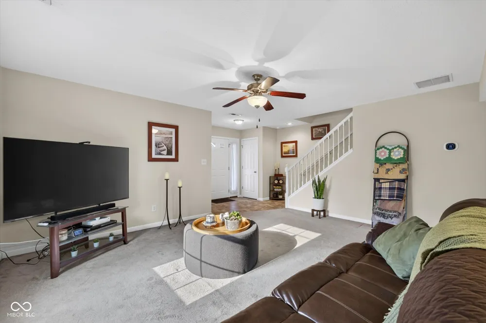 5676 W Vinca Lane W Ellettsville, IN 47429